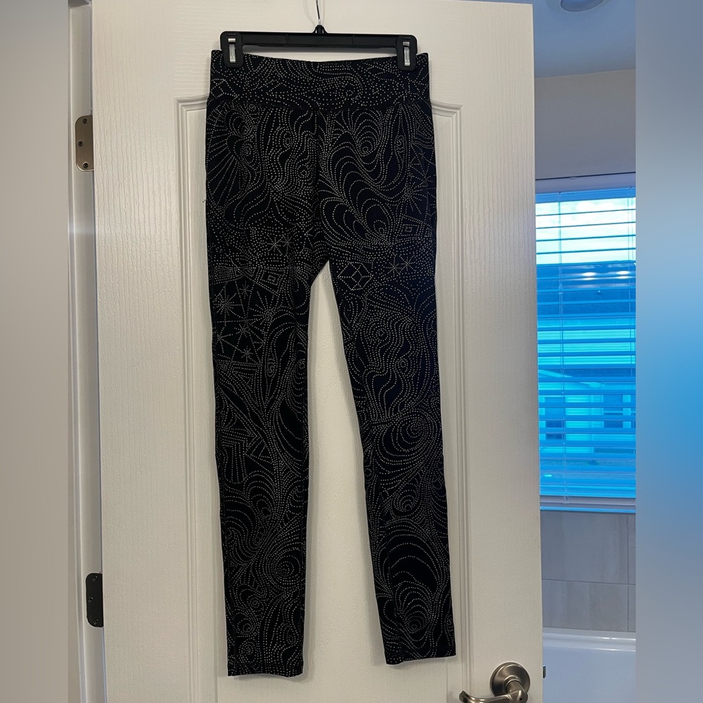 Mossimo Black and White Leggings Small